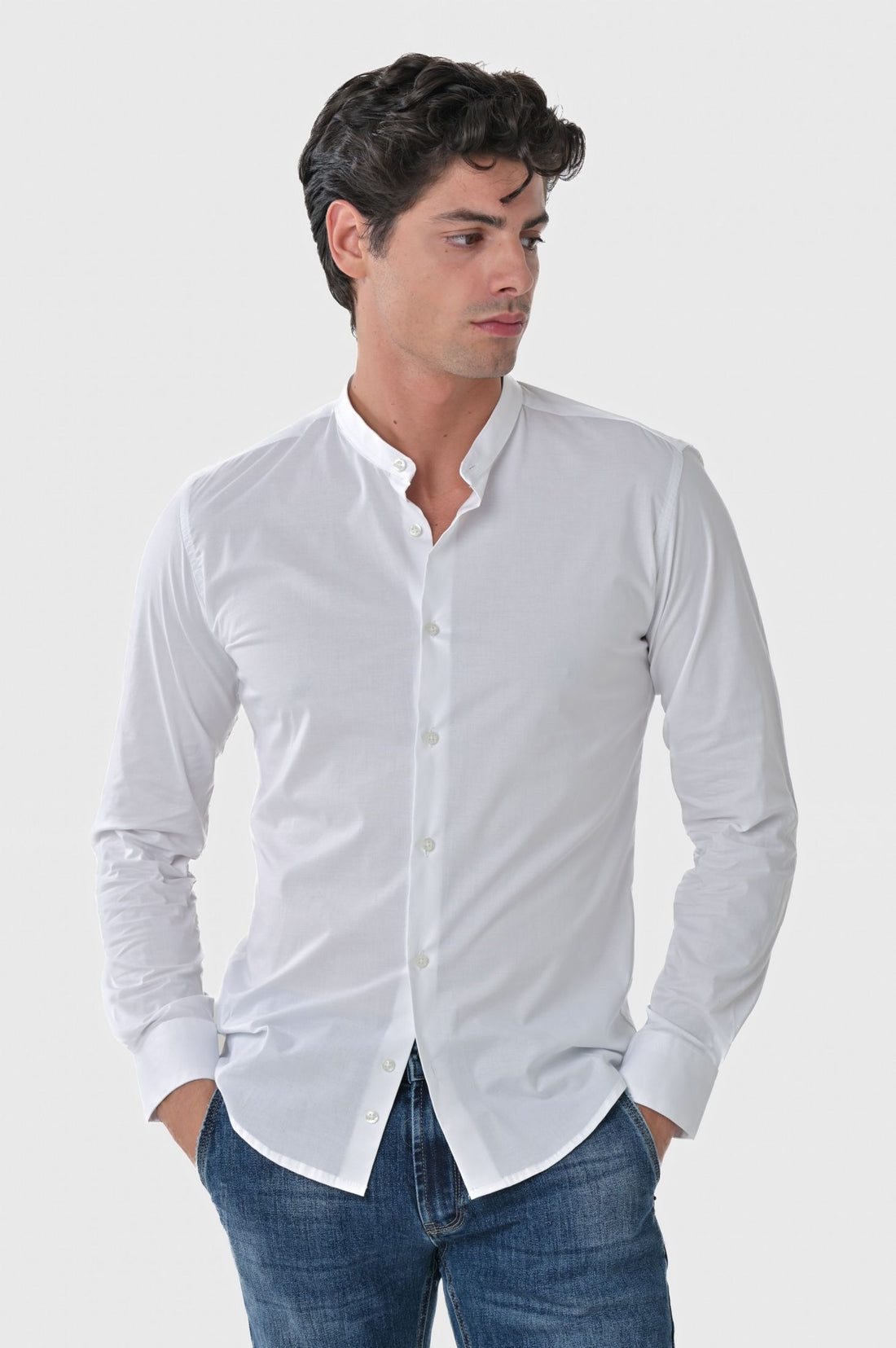 Camicia ricamata con collo coreano