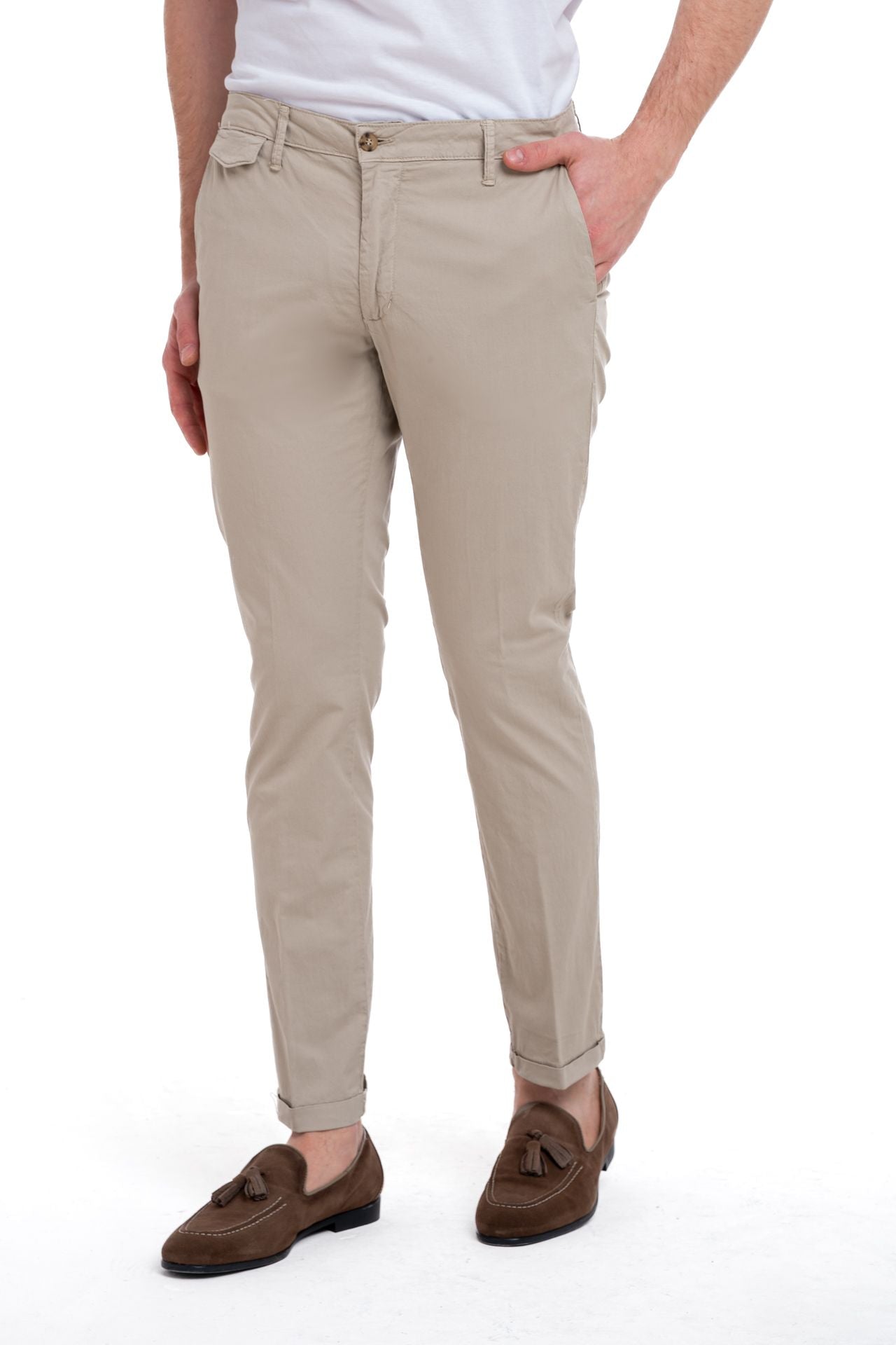 Pantaloni chino slim mistolino con risvolto