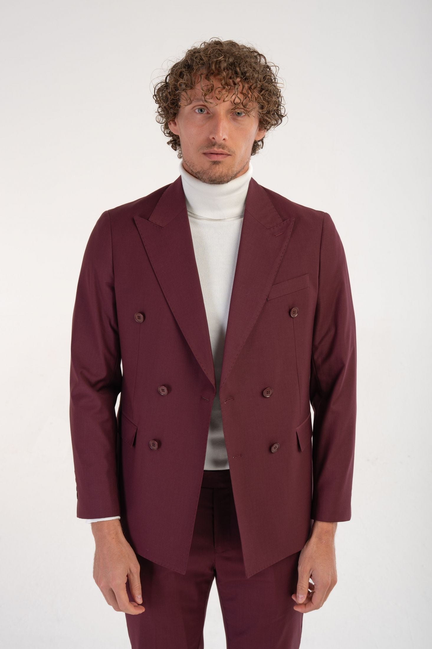 Abito Doppiopetto con rever a lancia