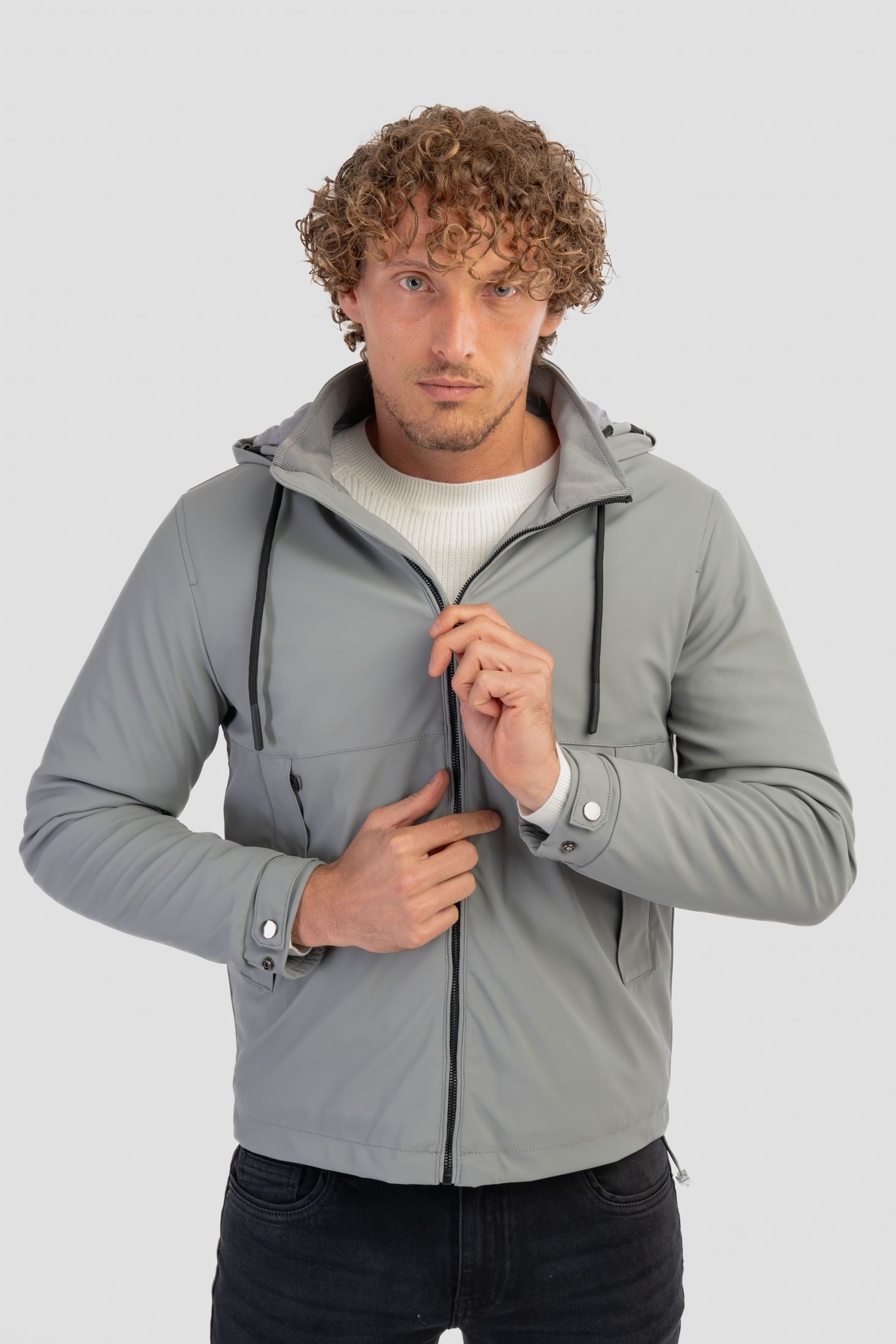 Giubbino softshell con cappuccio