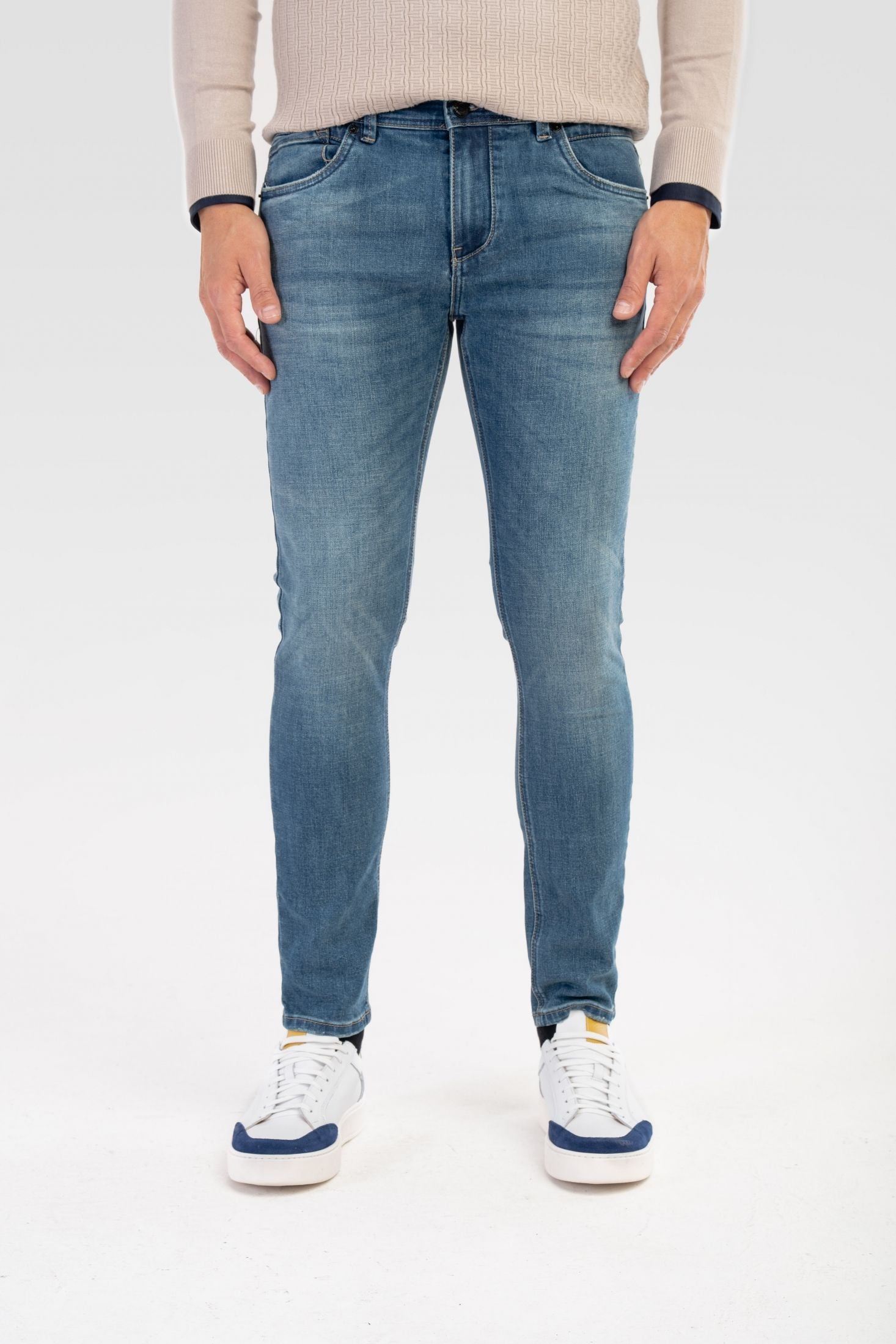 Jeans slim cinque tasche