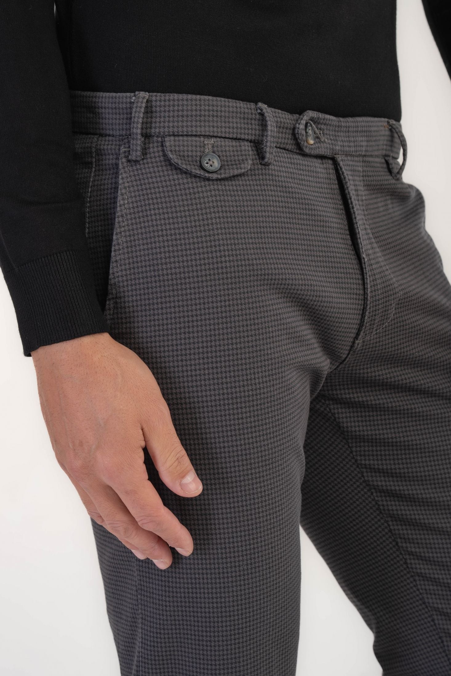 Pantaloni chino microfantasia