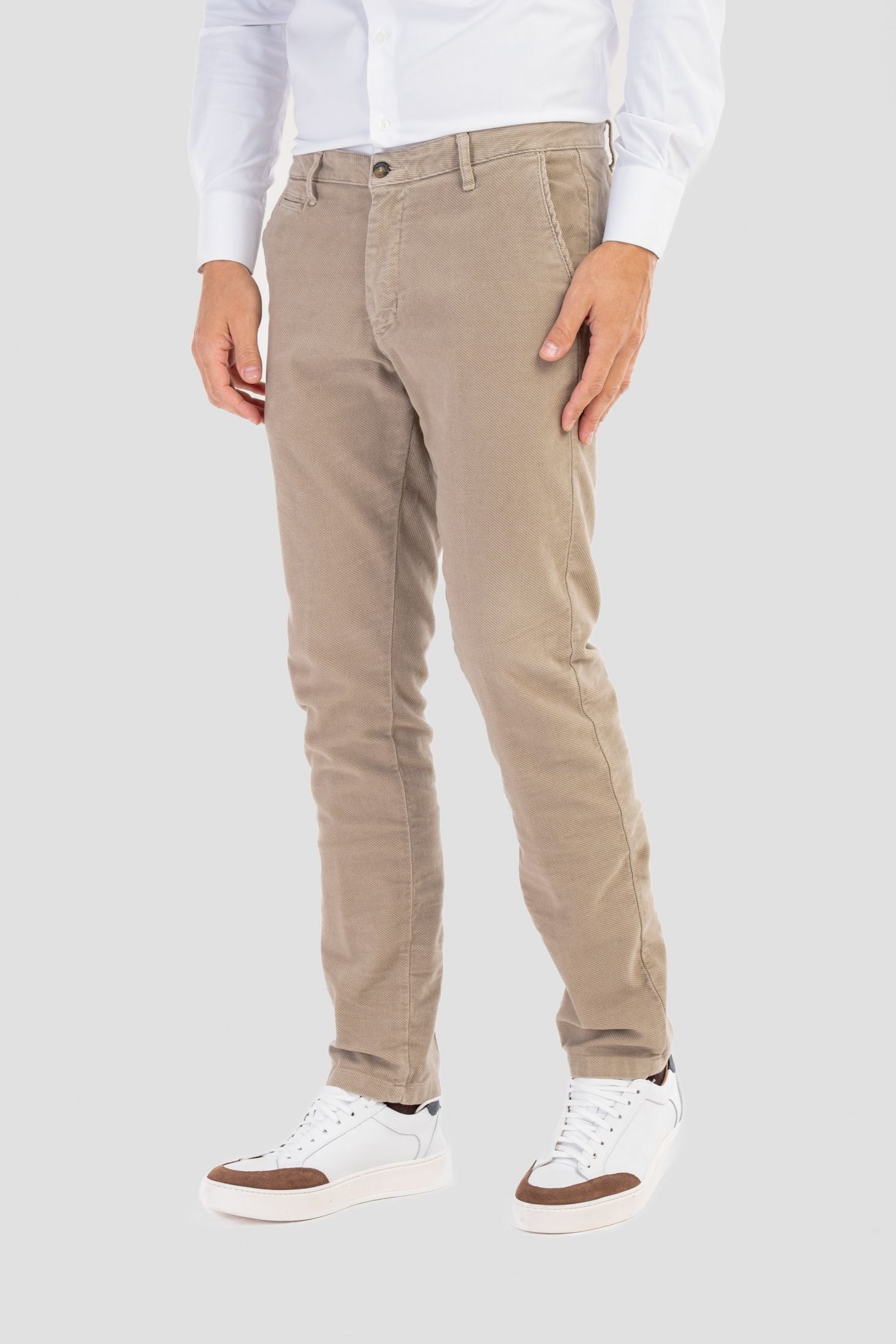 Pantaloni in fustagna con trama