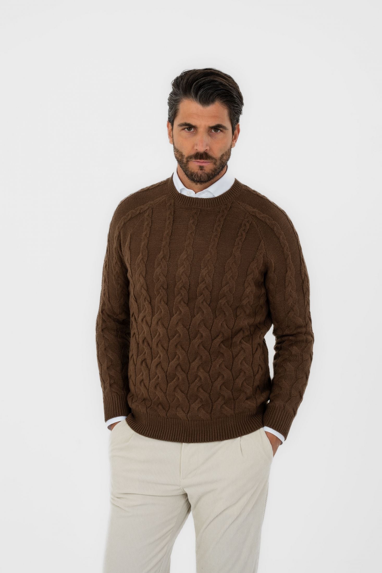 Maglione girocollo con trecce