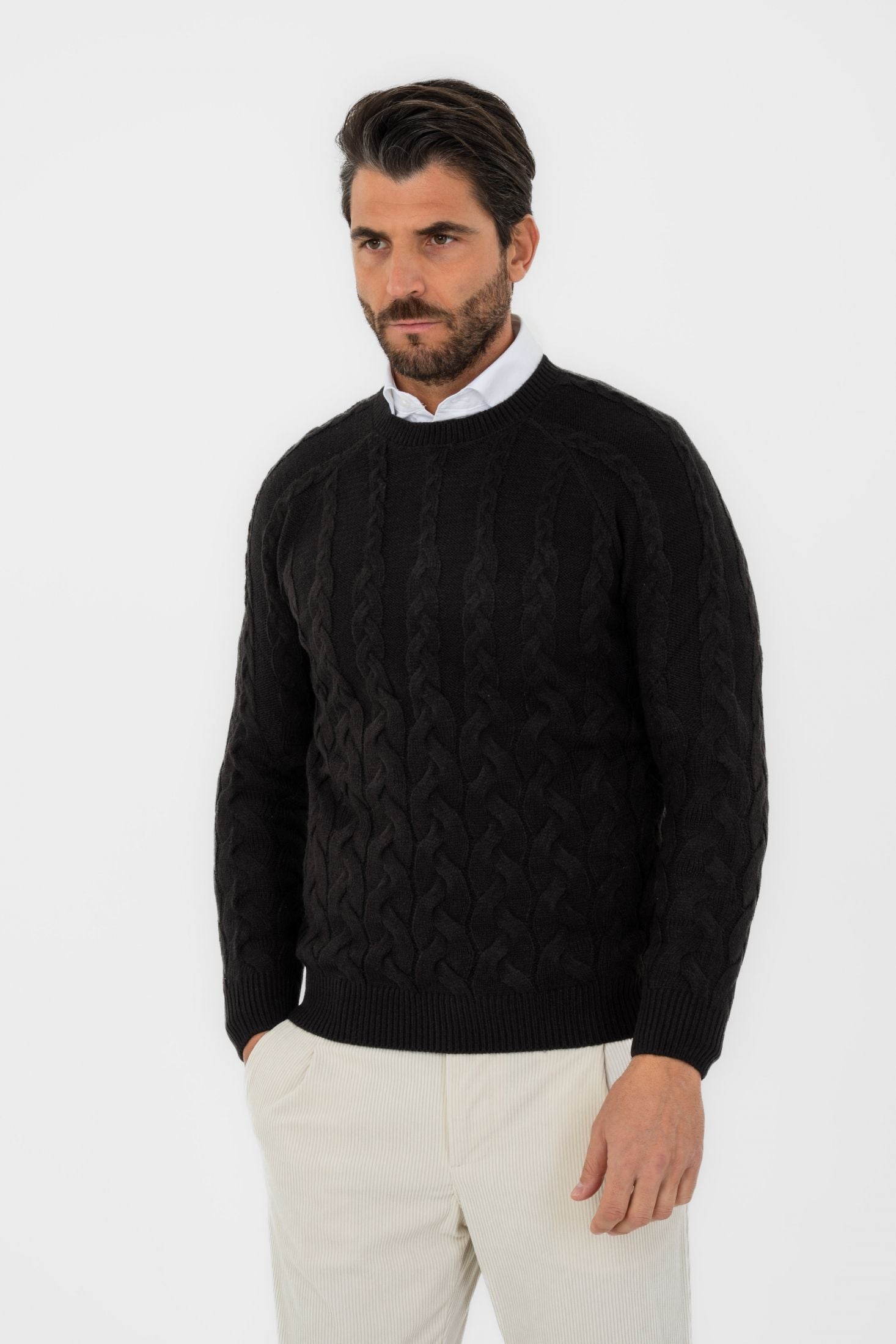 Maglione girocollo con trecce