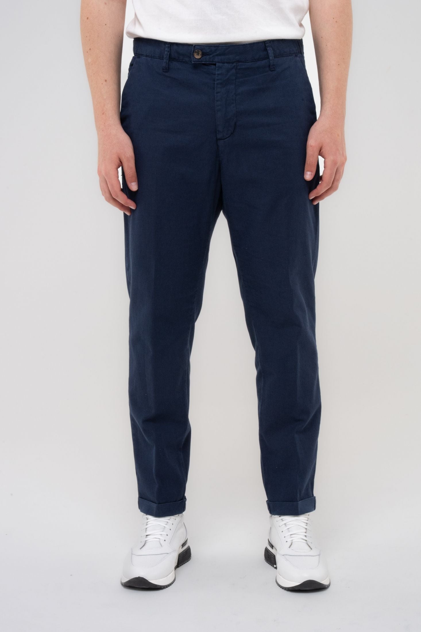 Pantaloni chino mistolino con risvolto