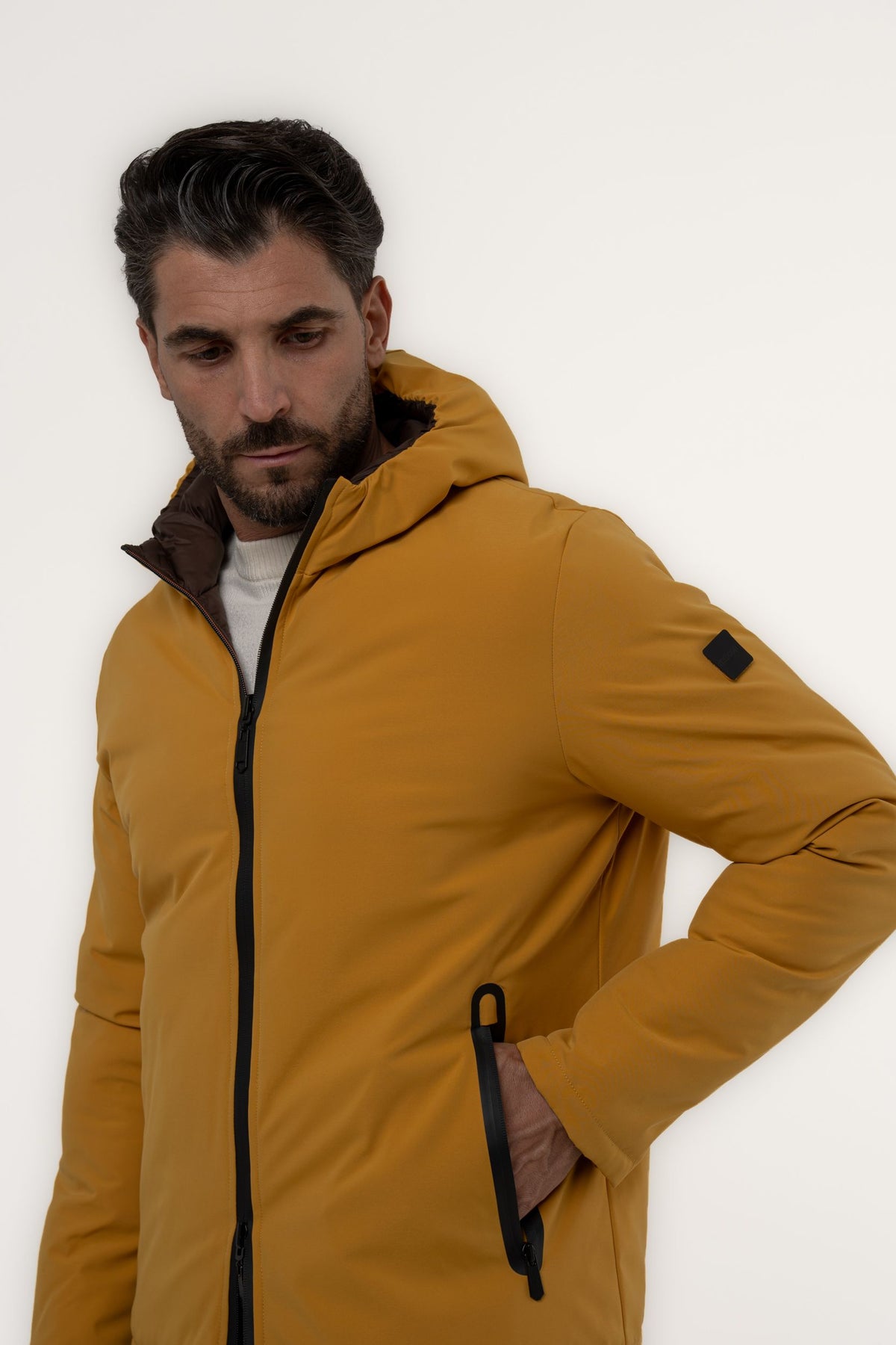 Giubbino corto reversibile con cappuccio