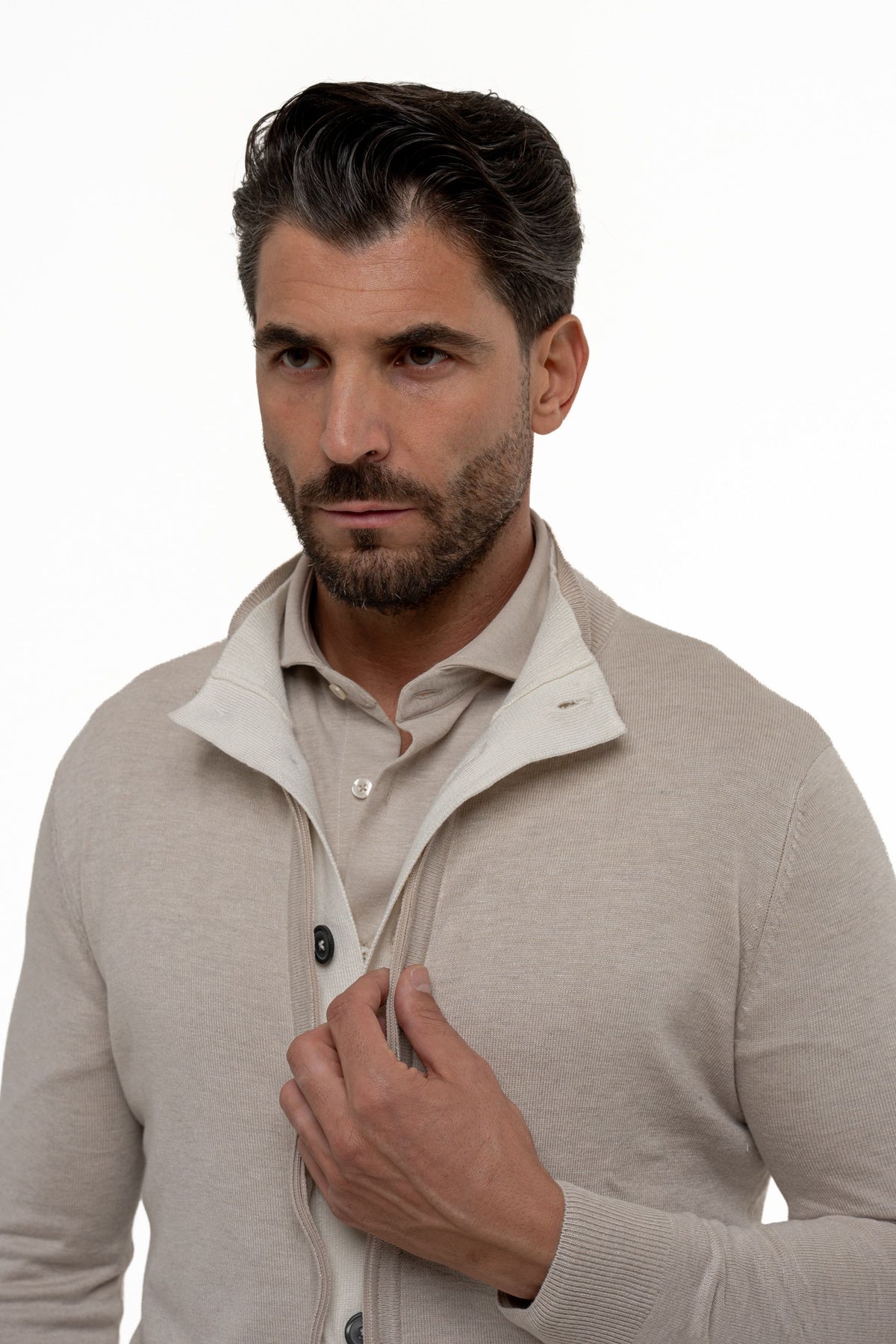 Cardigan con zip e bottoni