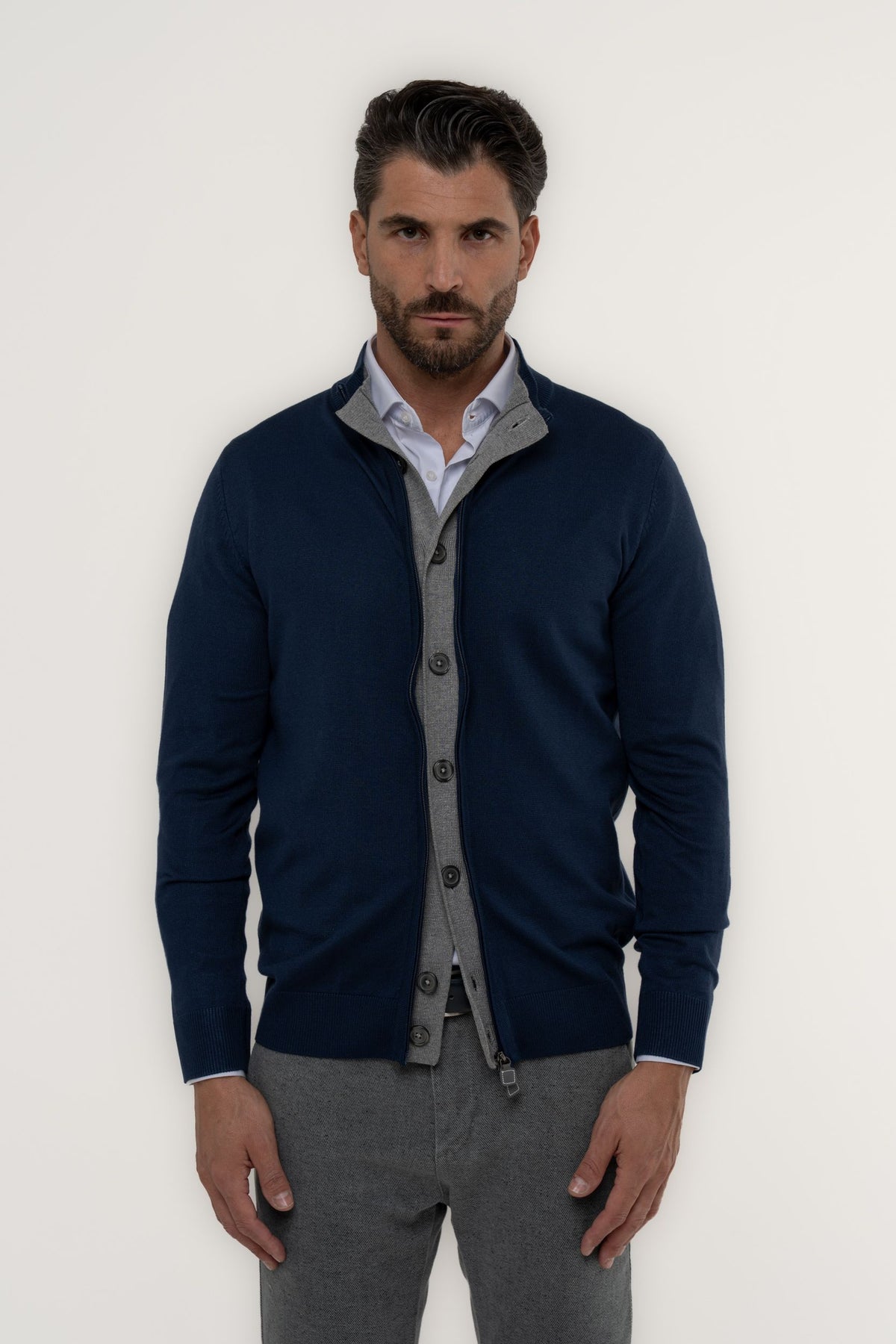 Cardigan con zip e bottoni