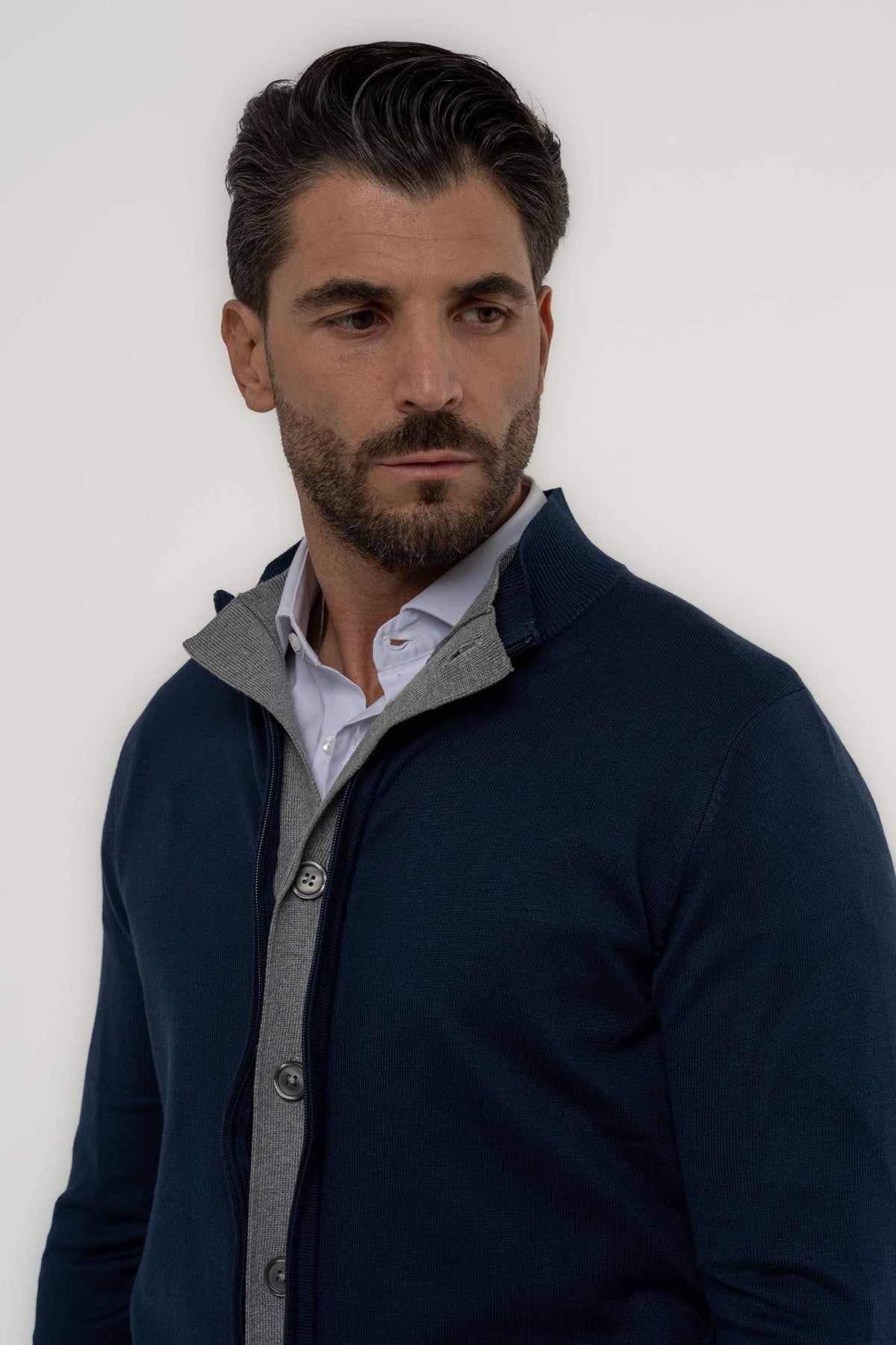 Cardigan con zip e bottoni