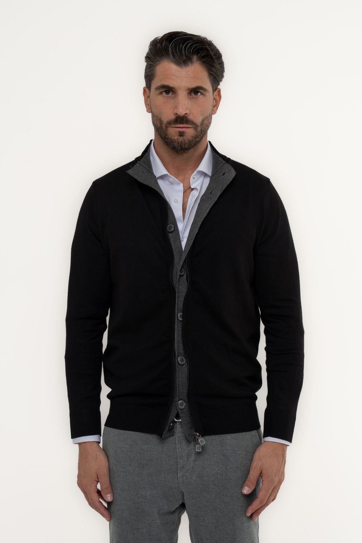 Cardigan con zip e bottoni